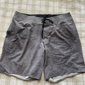 Men’s Lululemon board shorts